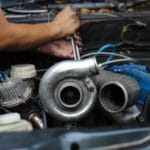 Tur­bo­la­der defekt? Anzei­chen und Kos­ten für Reparatur